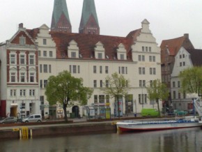Das Tesdorpfhaus an der Untetrave im Herzen Lübecks